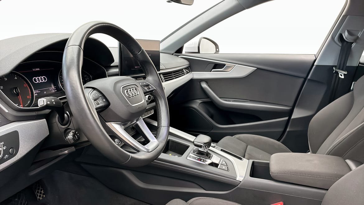 Vehicle Image 7