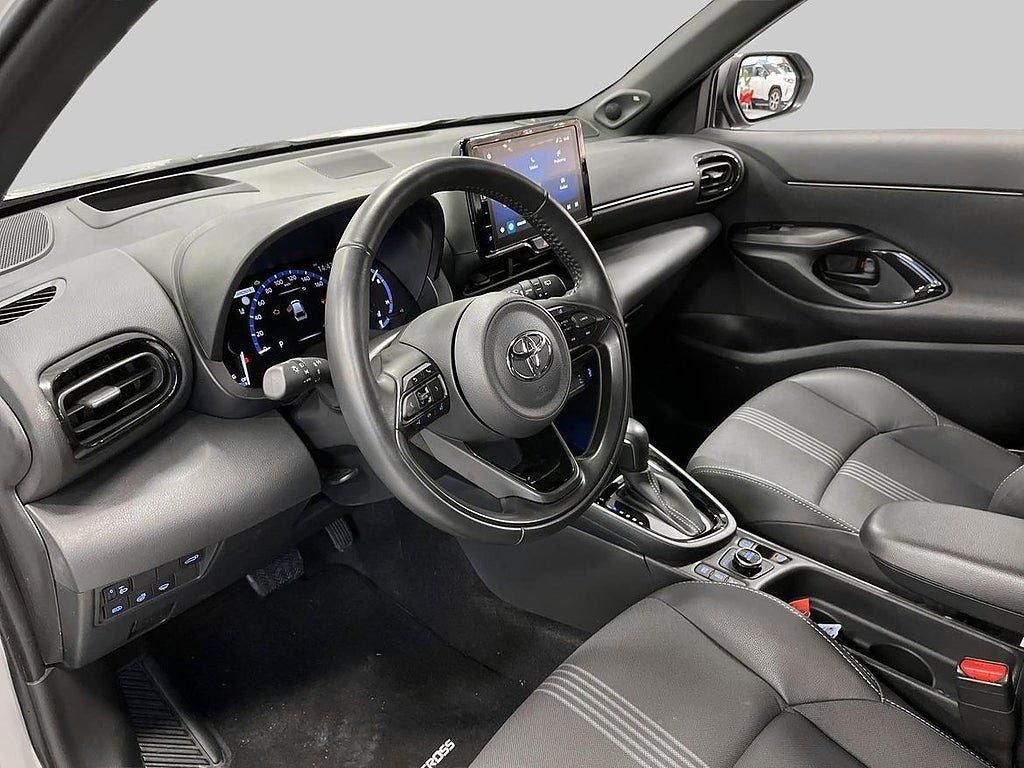 Vehicle Image 14