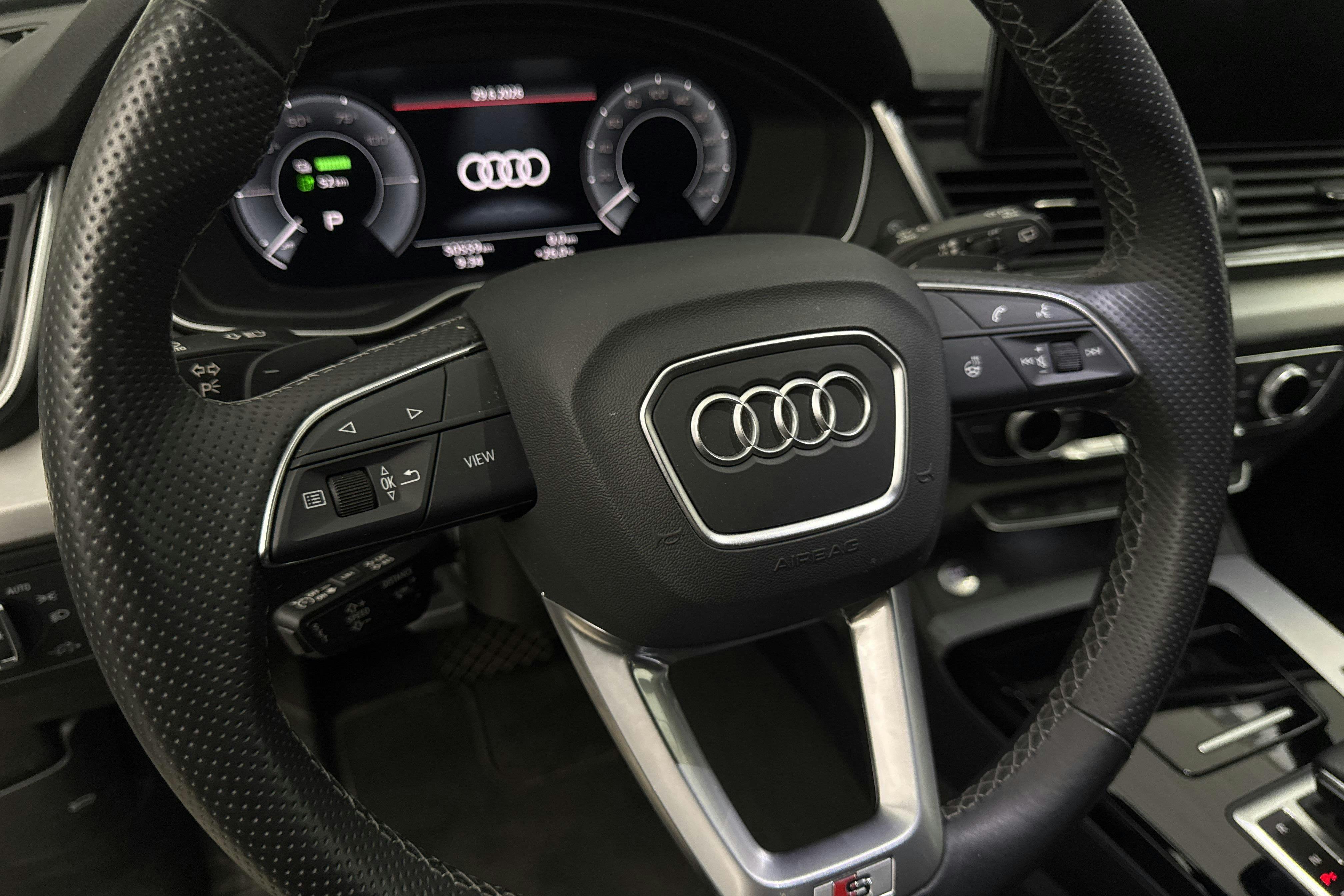 Vehicle Image 15