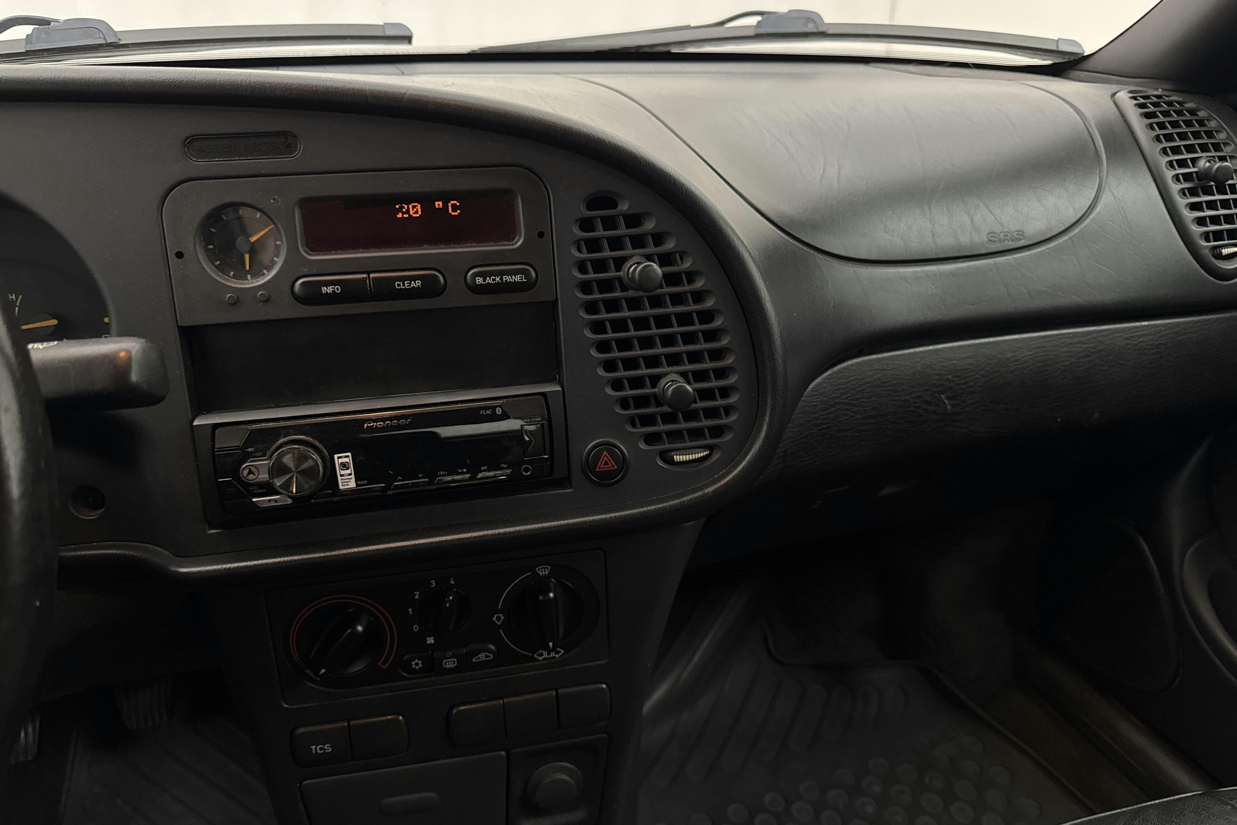 Vehicle Image 16