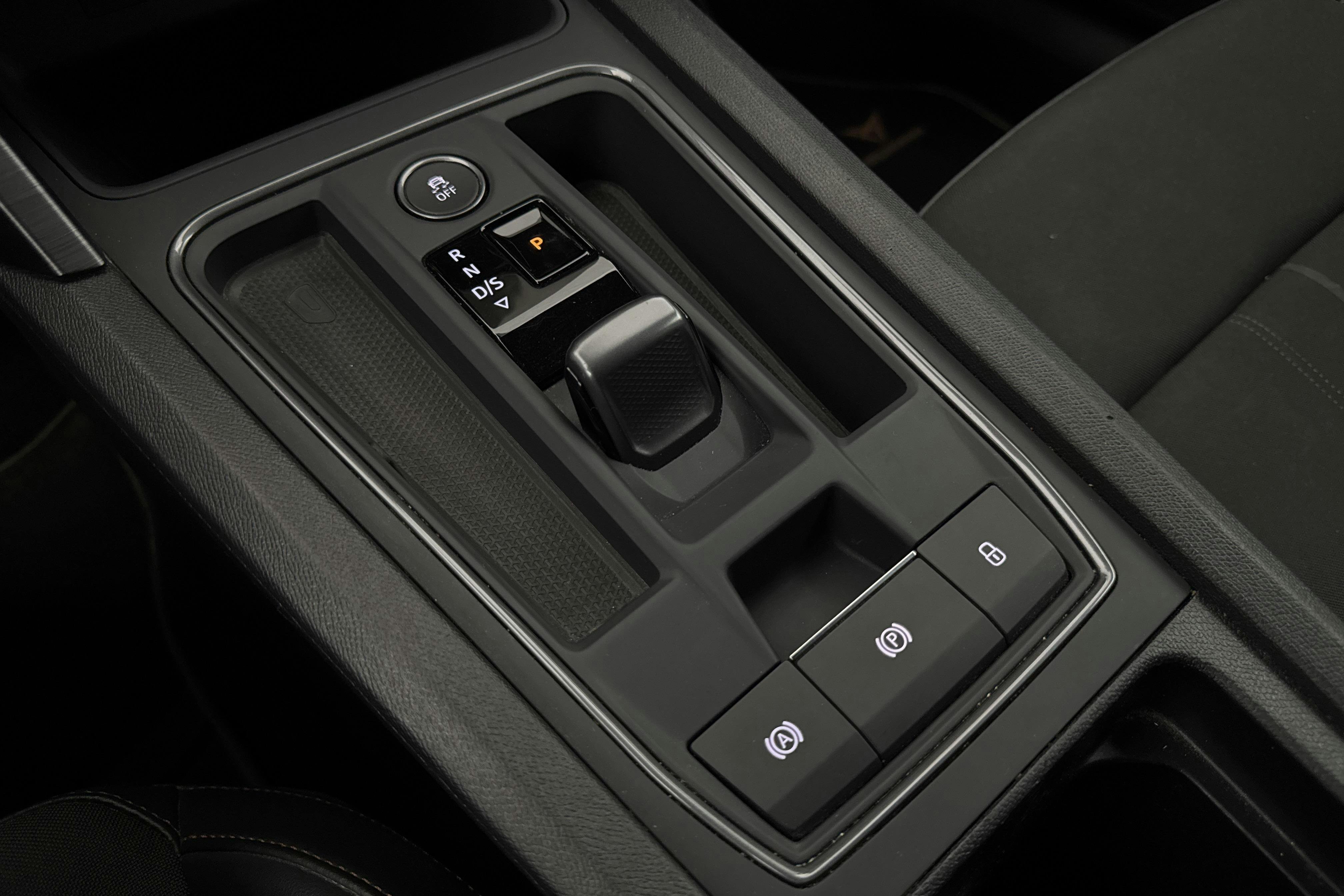 Vehicle Image 16