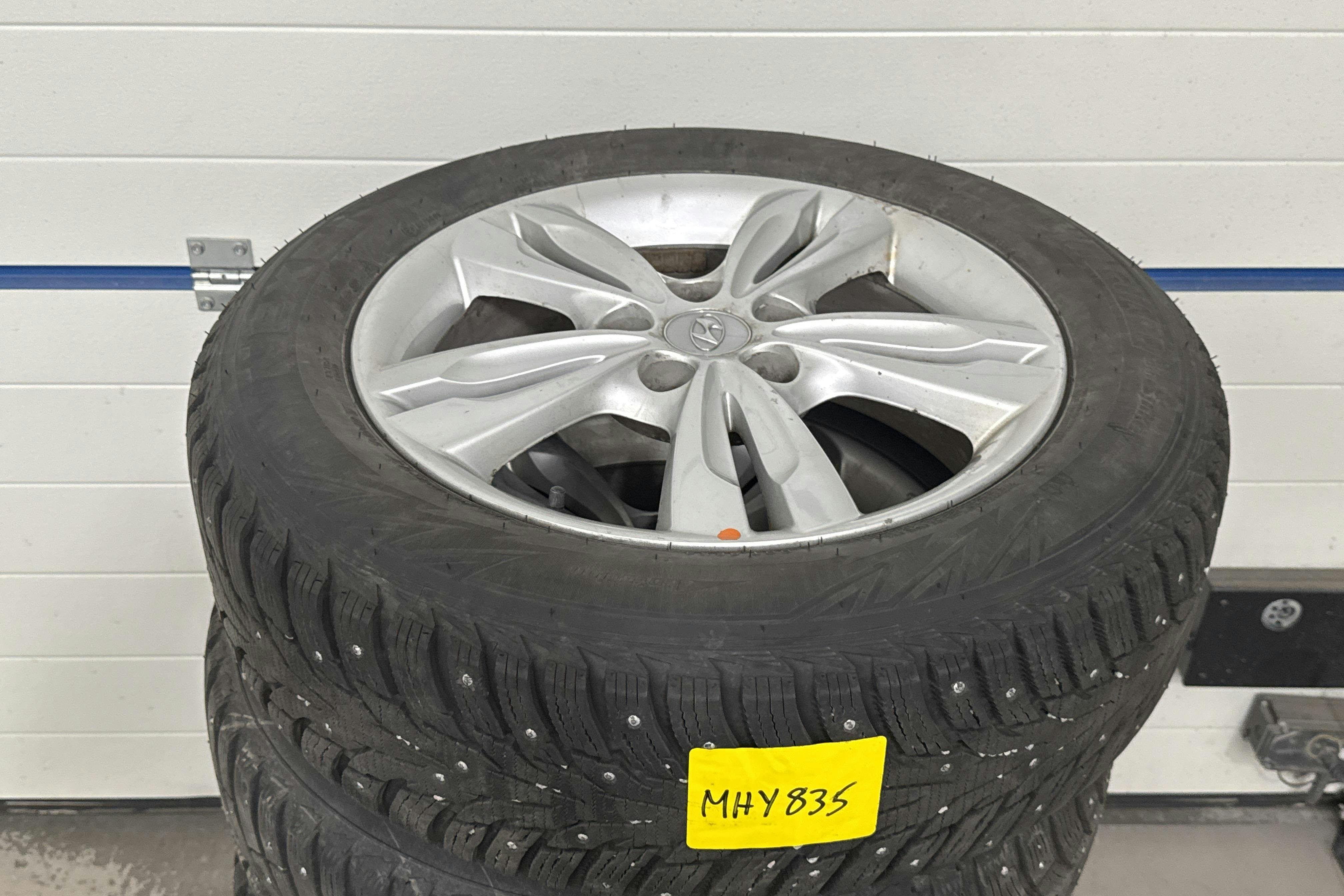 Vehicle Image 14
