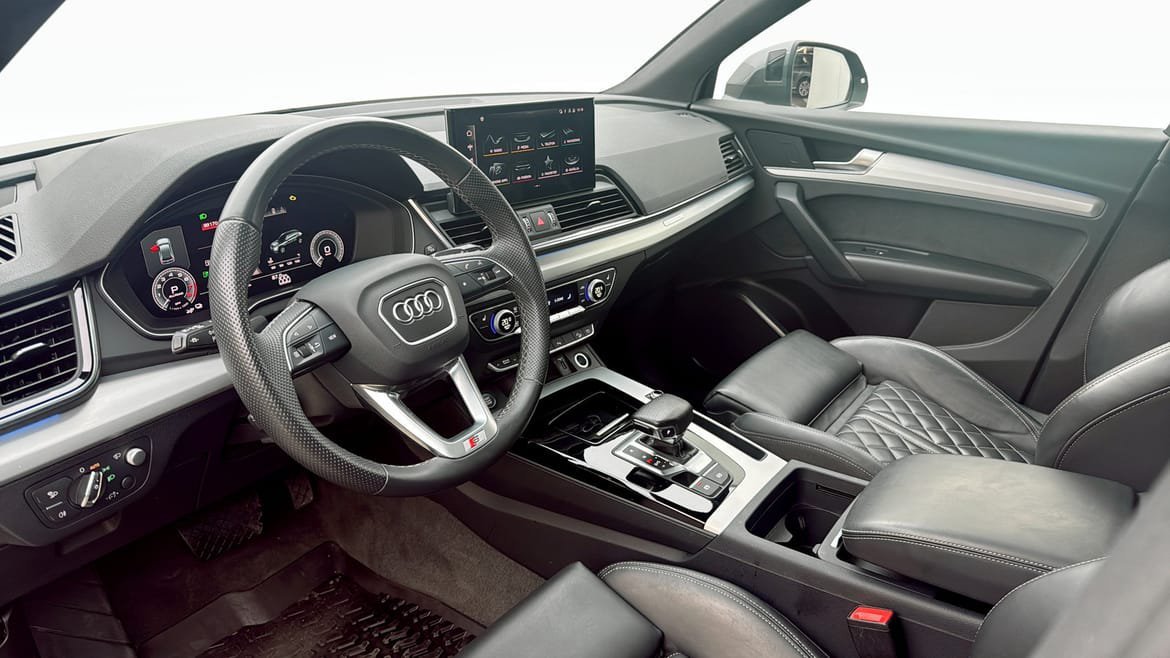 Vehicle Image 7