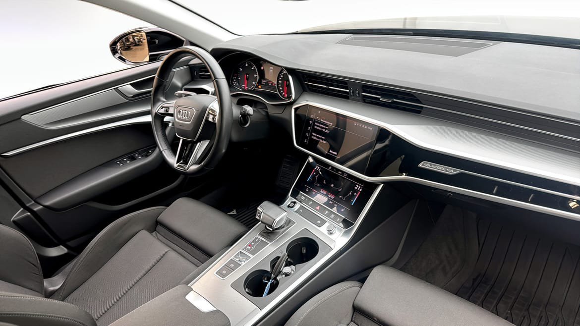 Vehicle Image 11
