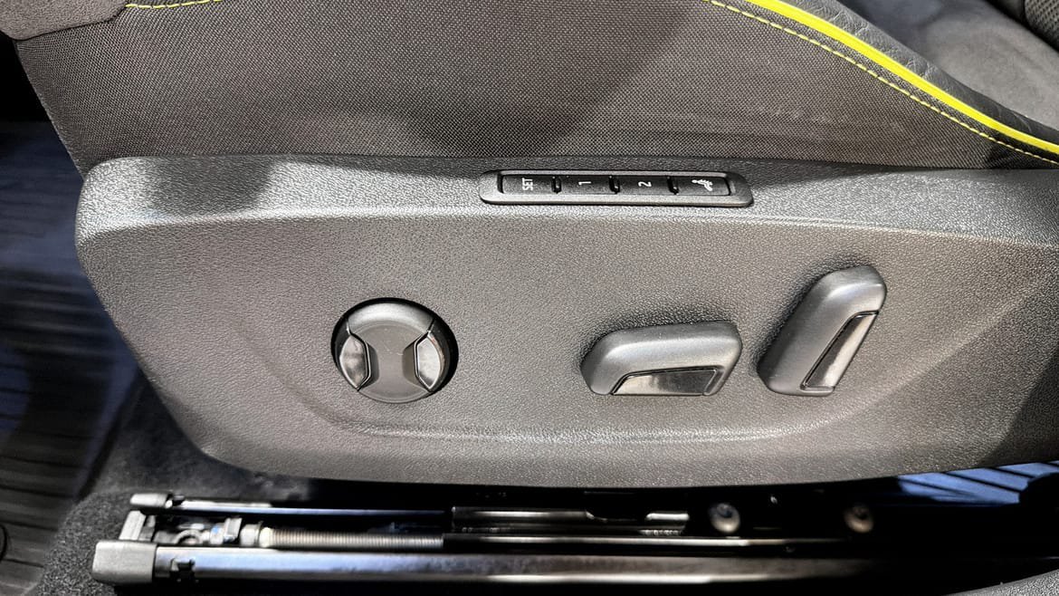 Vehicle Image 18