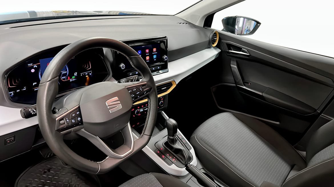 Vehicle Image 7