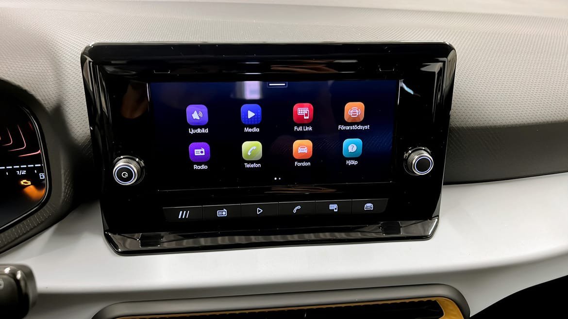 Vehicle Image 9