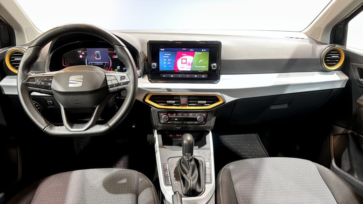 Vehicle Image 10