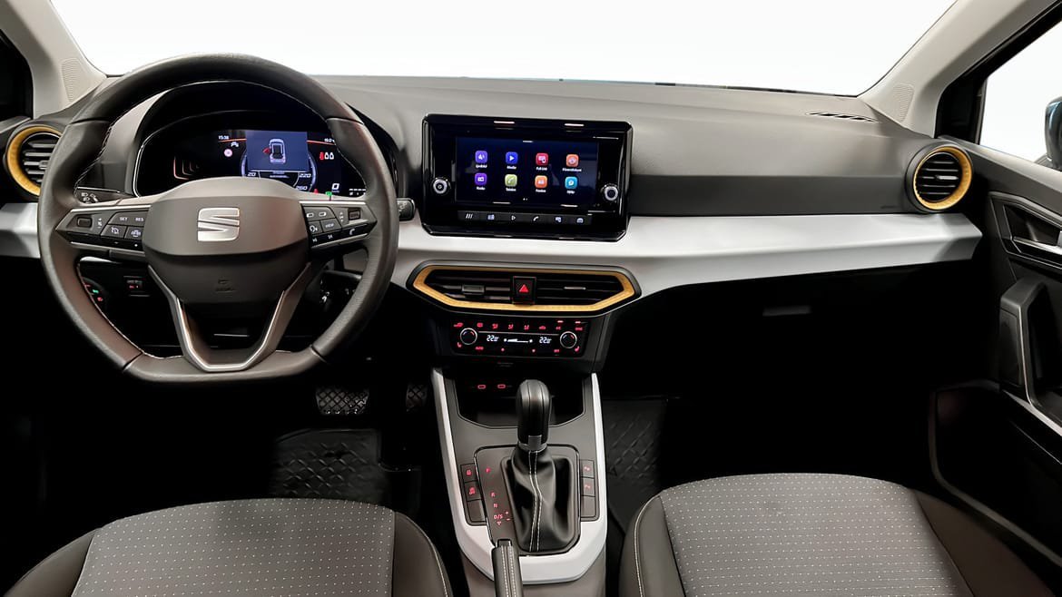 Vehicle Image 10