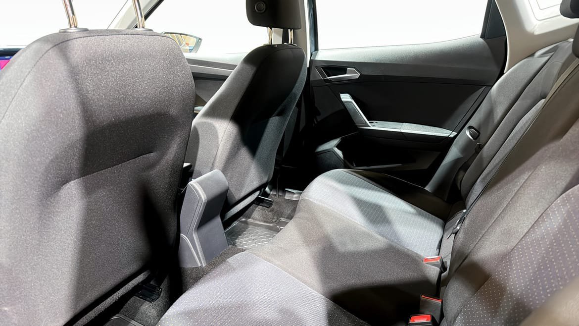 Vehicle Image 11