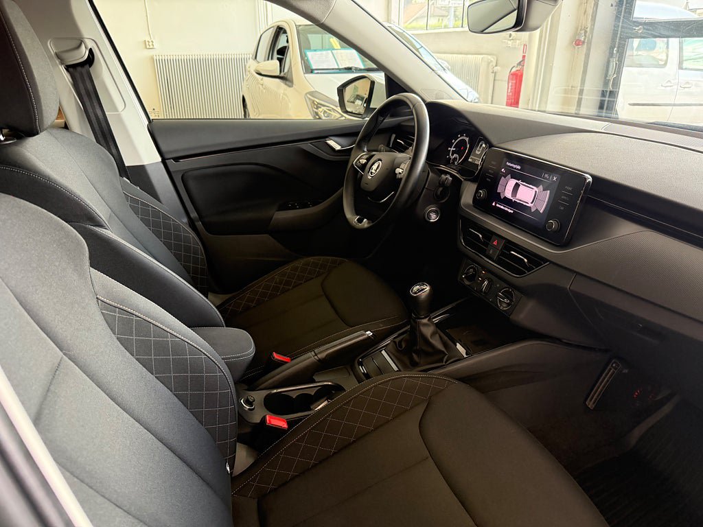 Vehicle Image 20