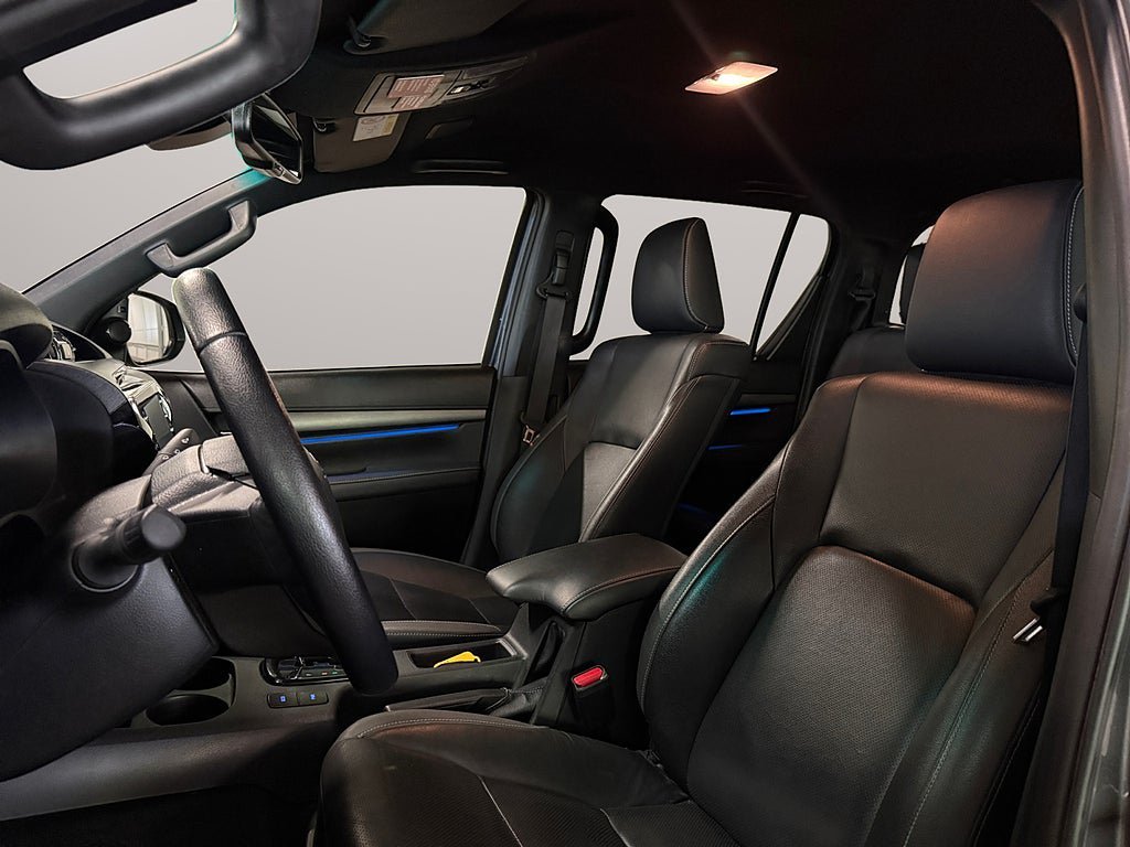 Vehicle Image 9