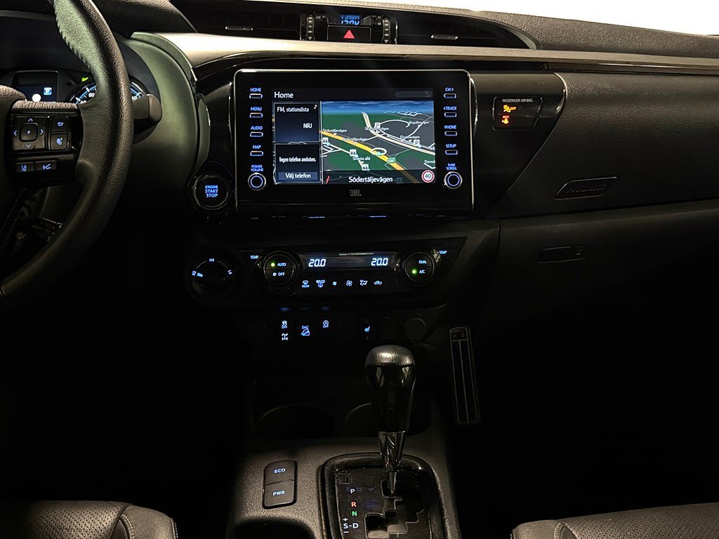 Vehicle Image 16