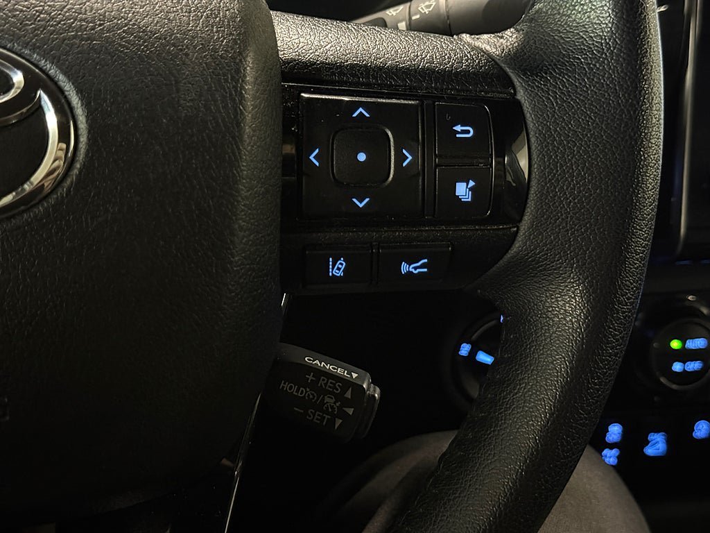 Vehicle Image 24