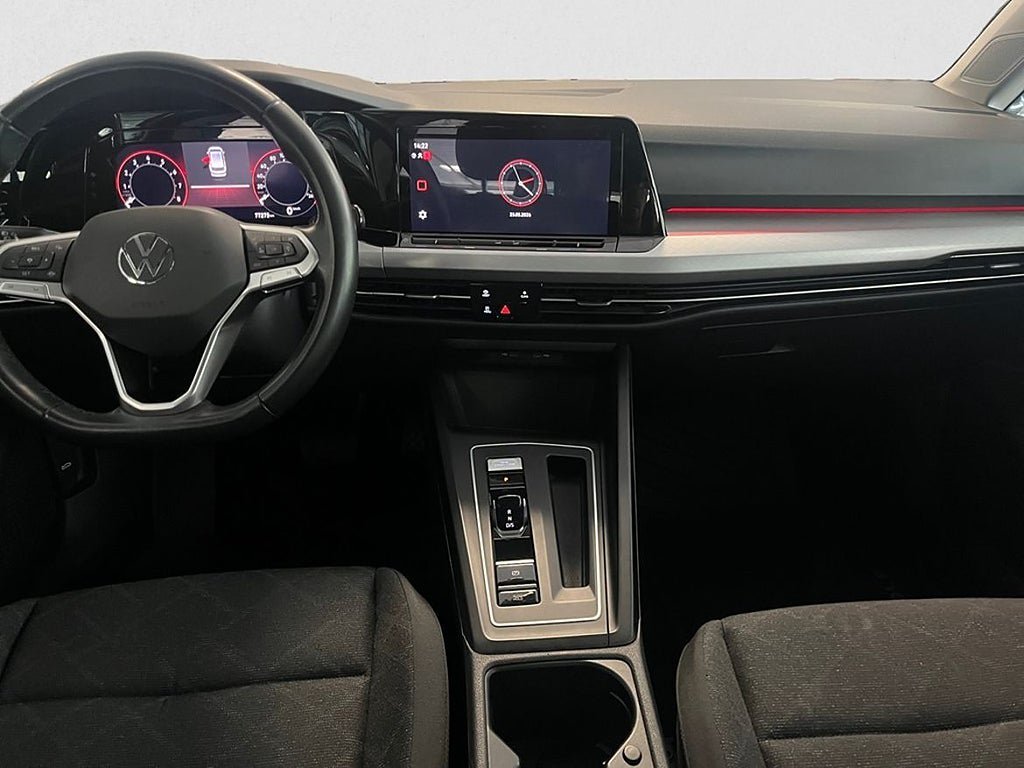 Vehicle Image 9