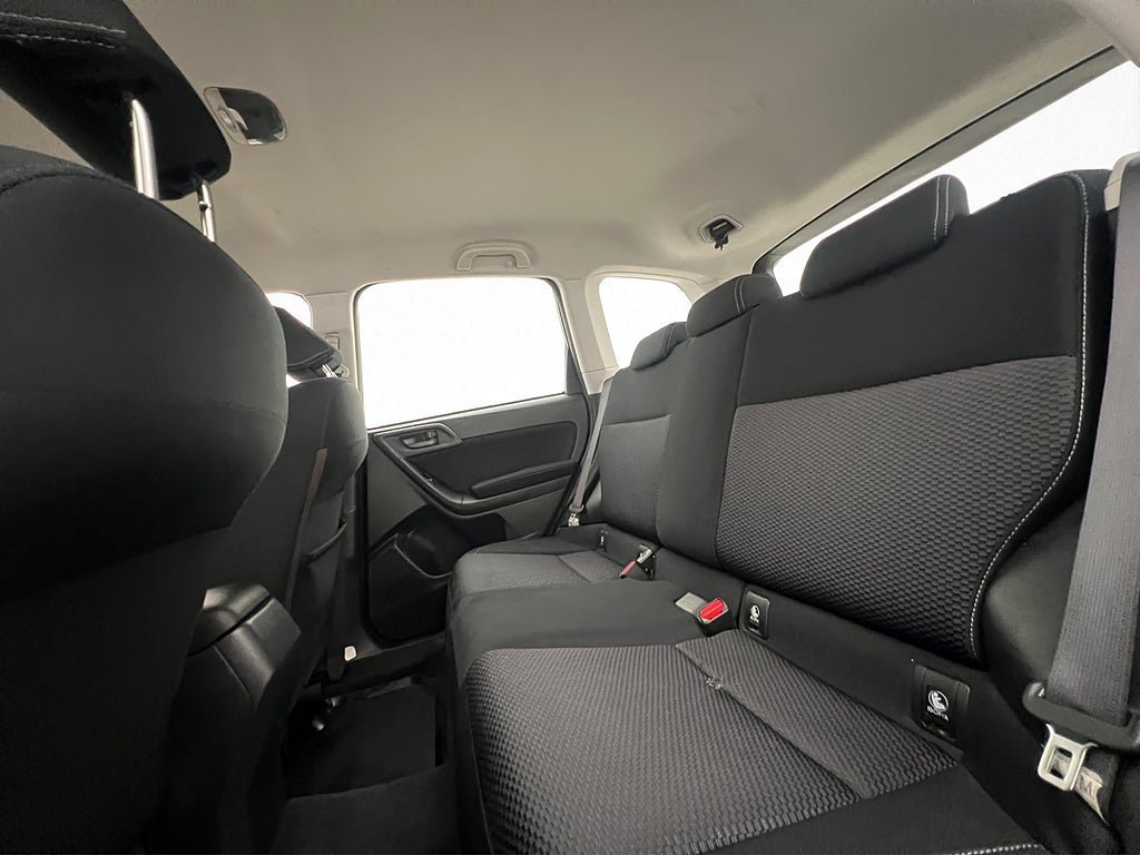 Vehicle Image 17