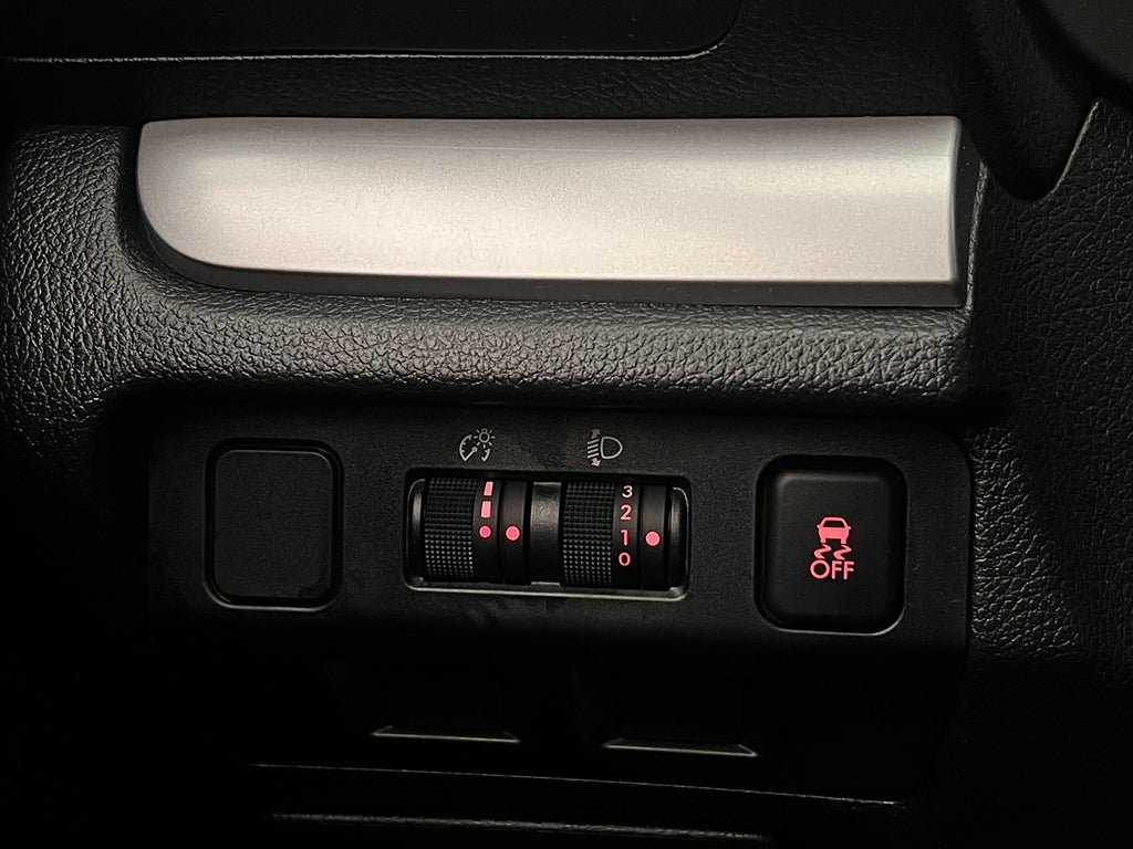 Vehicle Image 28