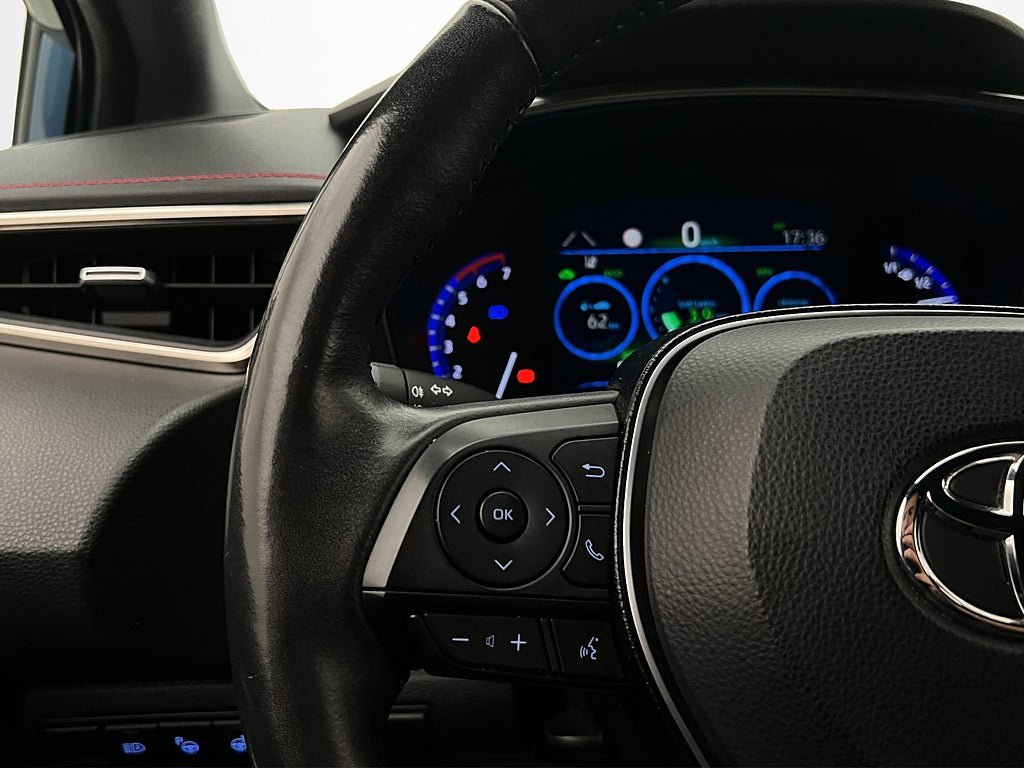 Vehicle Image 16