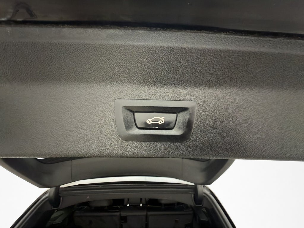 Vehicle Image 27