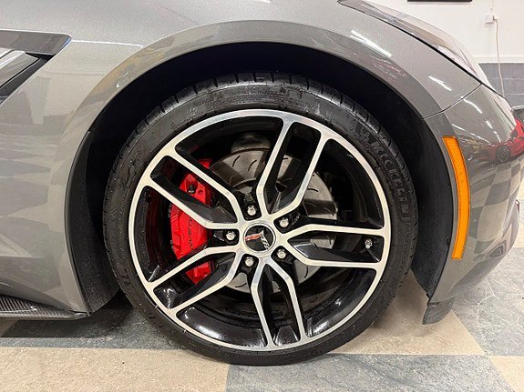 Vehicle Image 7