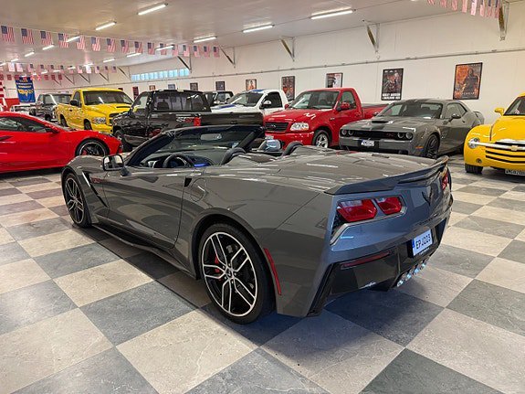Vehicle Image 14