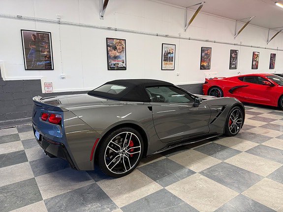 Vehicle Image 24