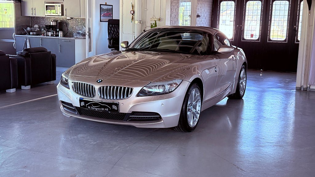 Vehicle Image 21