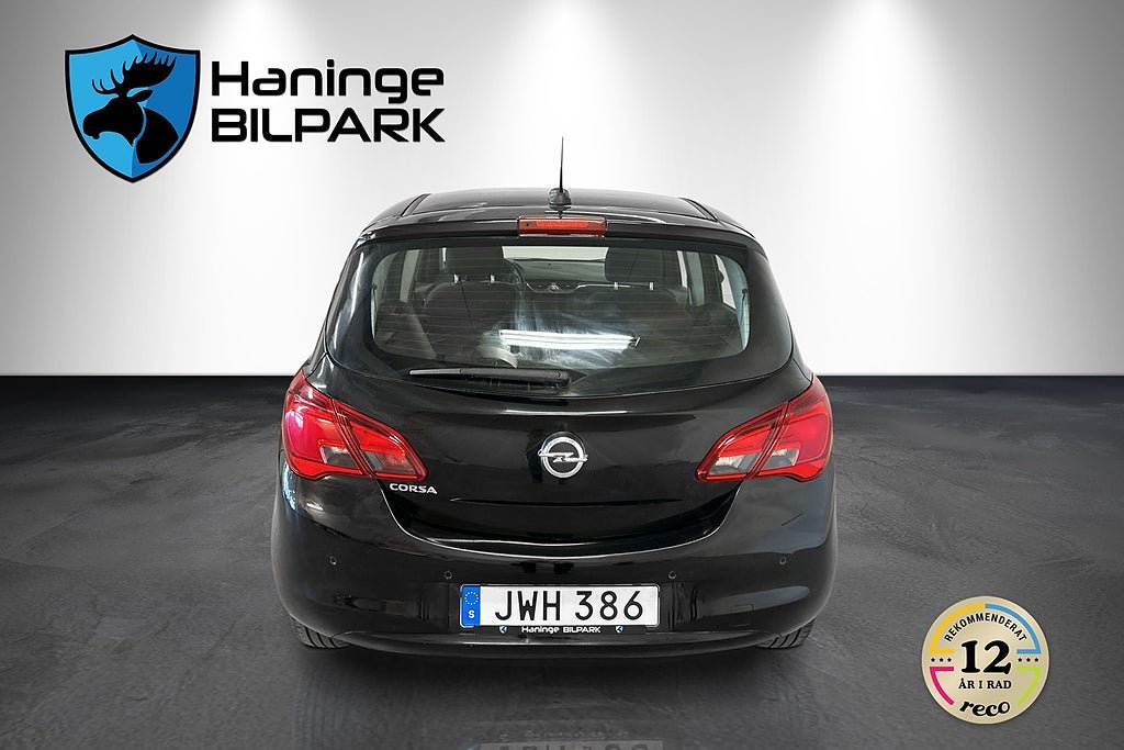 Vehicle Image 9