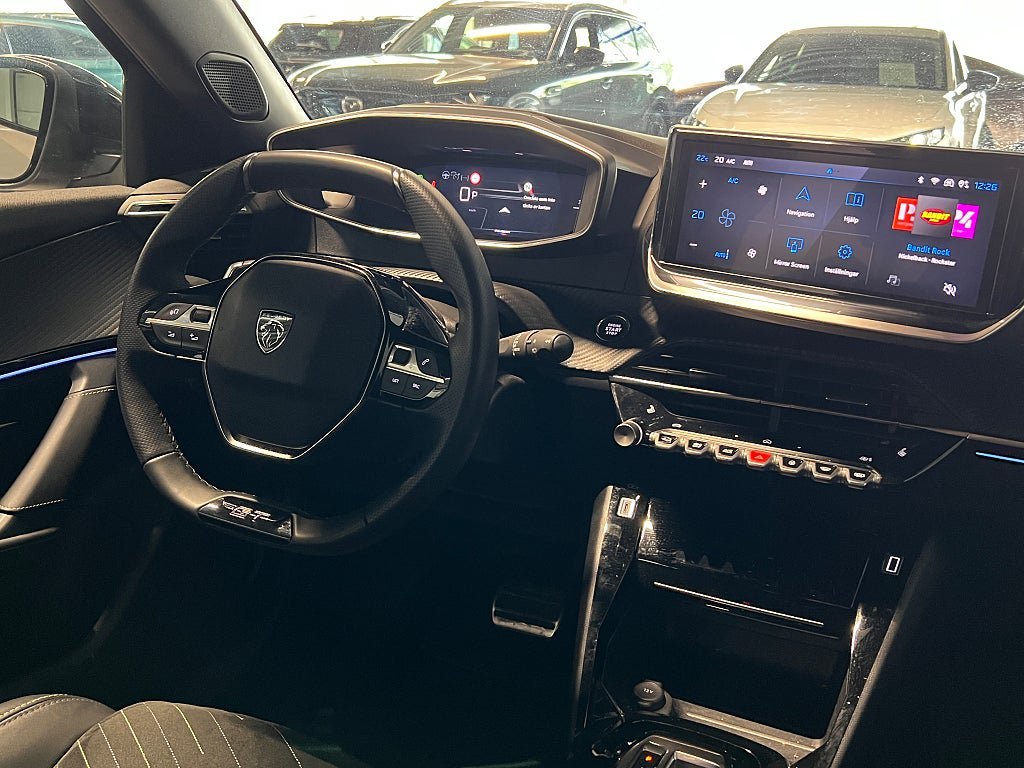 Vehicle Image 17