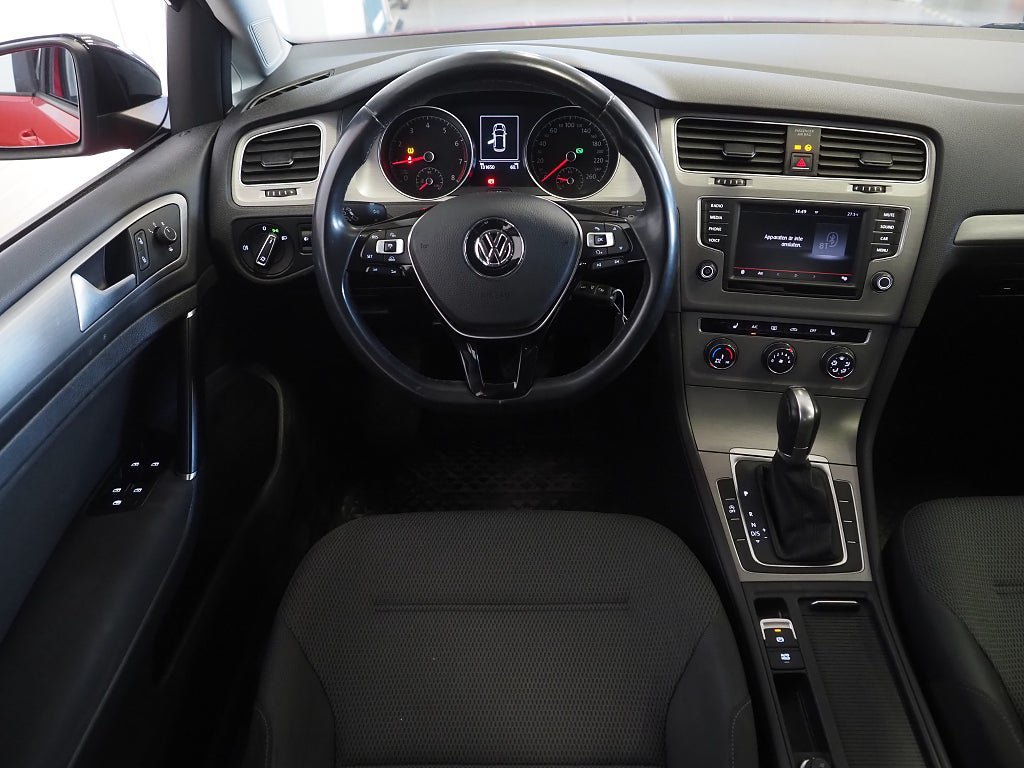 Vehicle Image 12