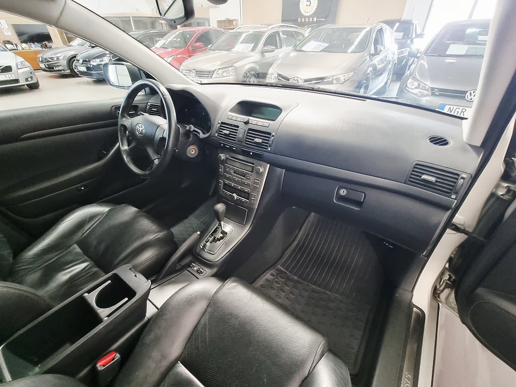 Vehicle Image 17