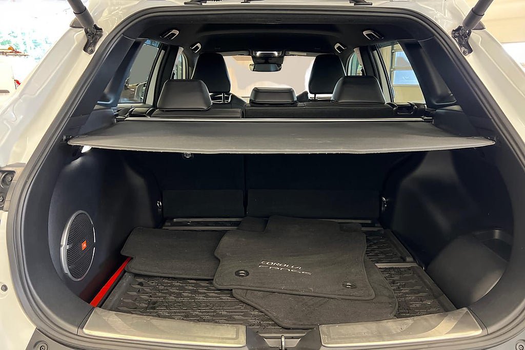 Vehicle Image 12