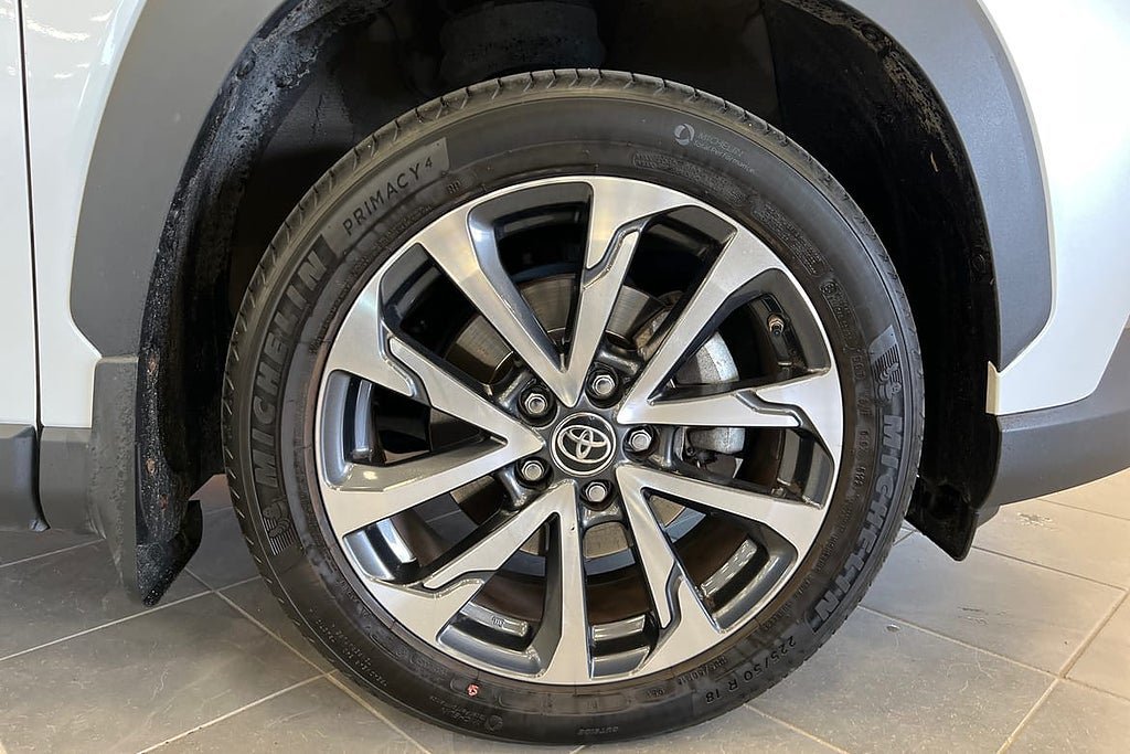 Vehicle Image 17