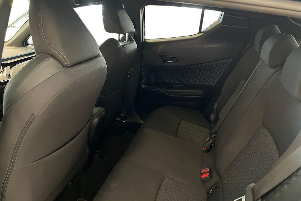 Vehicle Image 11