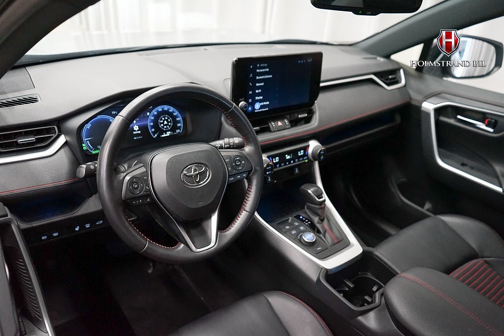 Vehicle Image 9