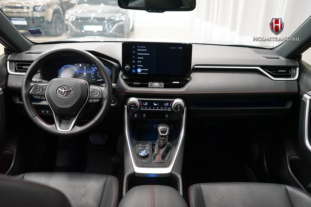 Vehicle Image 14