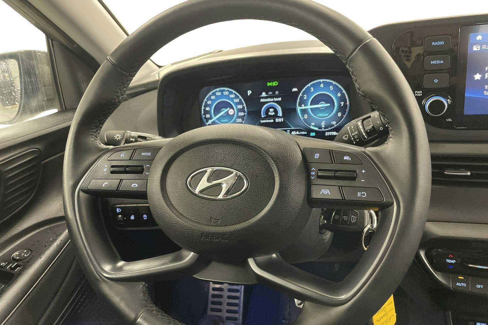Vehicle Image 14