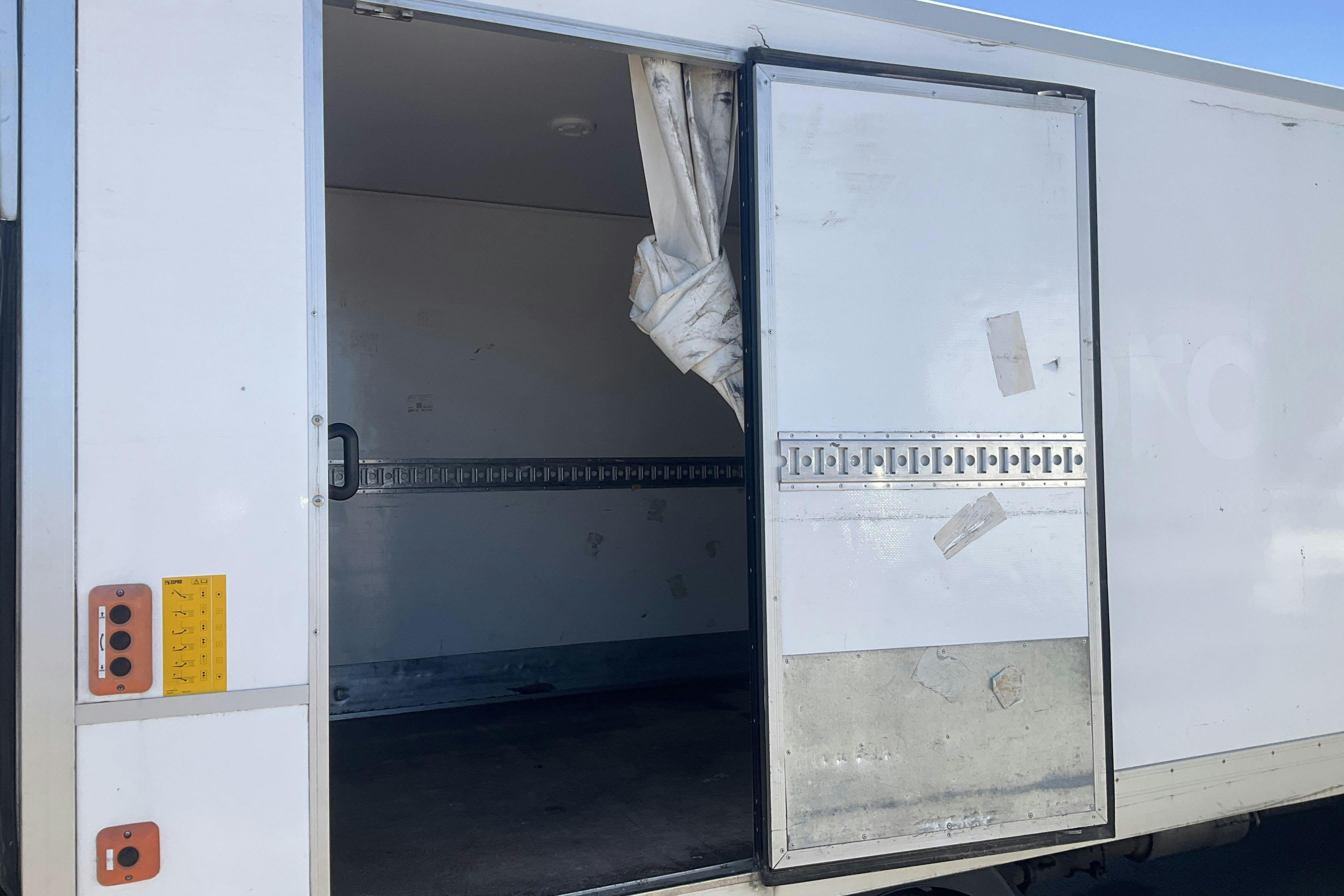 Vehicle Image 8