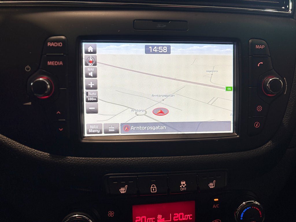 Vehicle Image 16