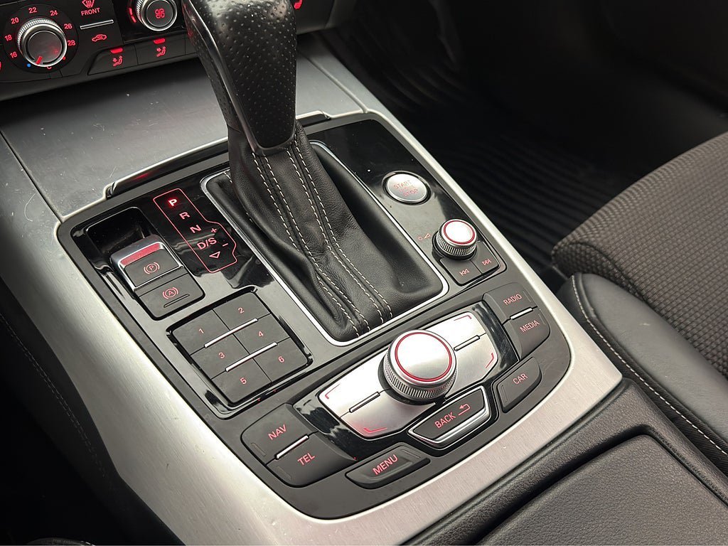 Vehicle Image 24
