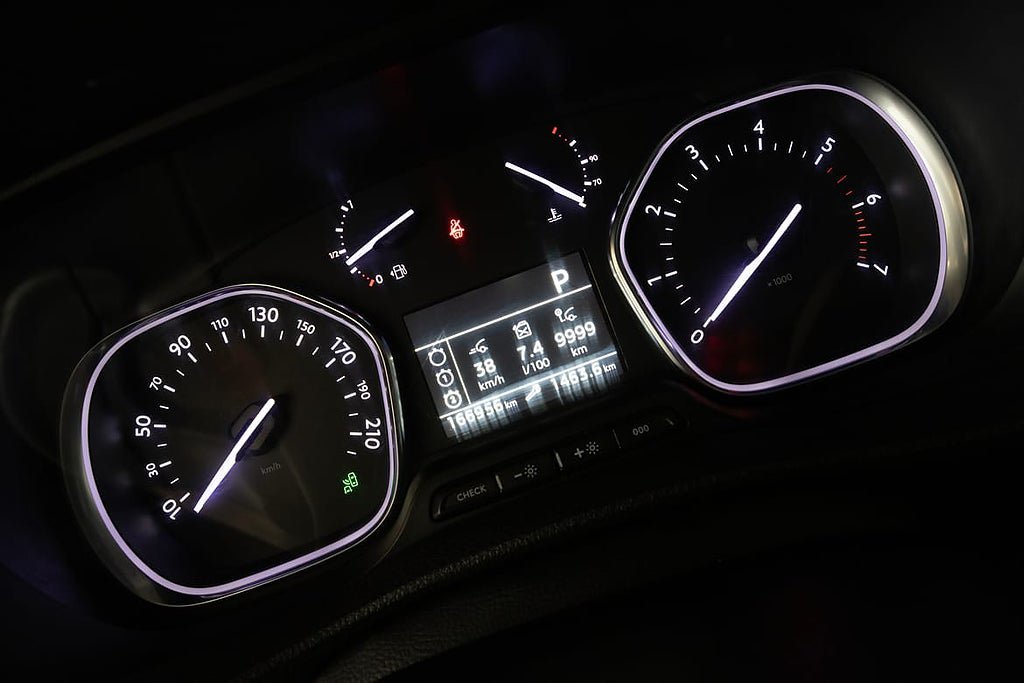 Vehicle Image 17