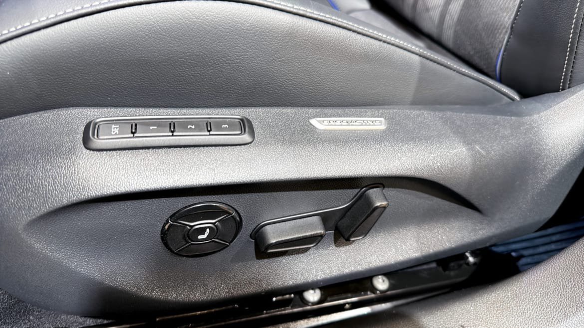 Vehicle Image 19