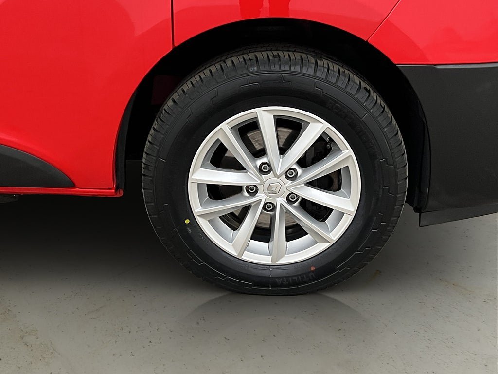 Vehicle Image 26