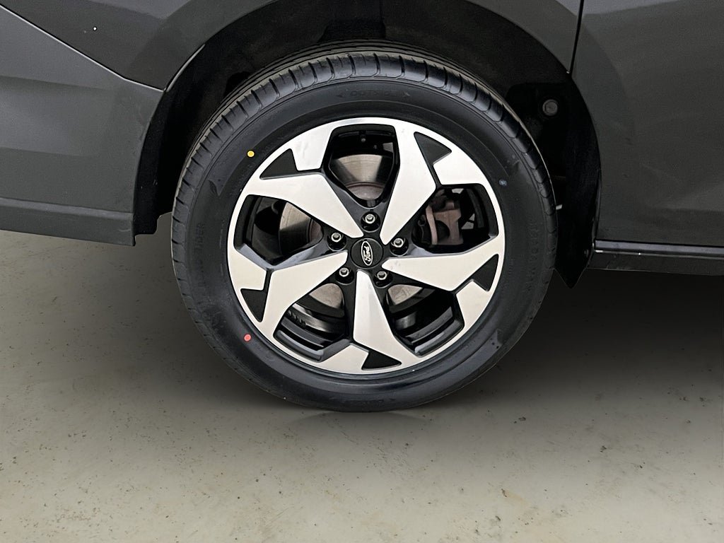 Vehicle Image 35