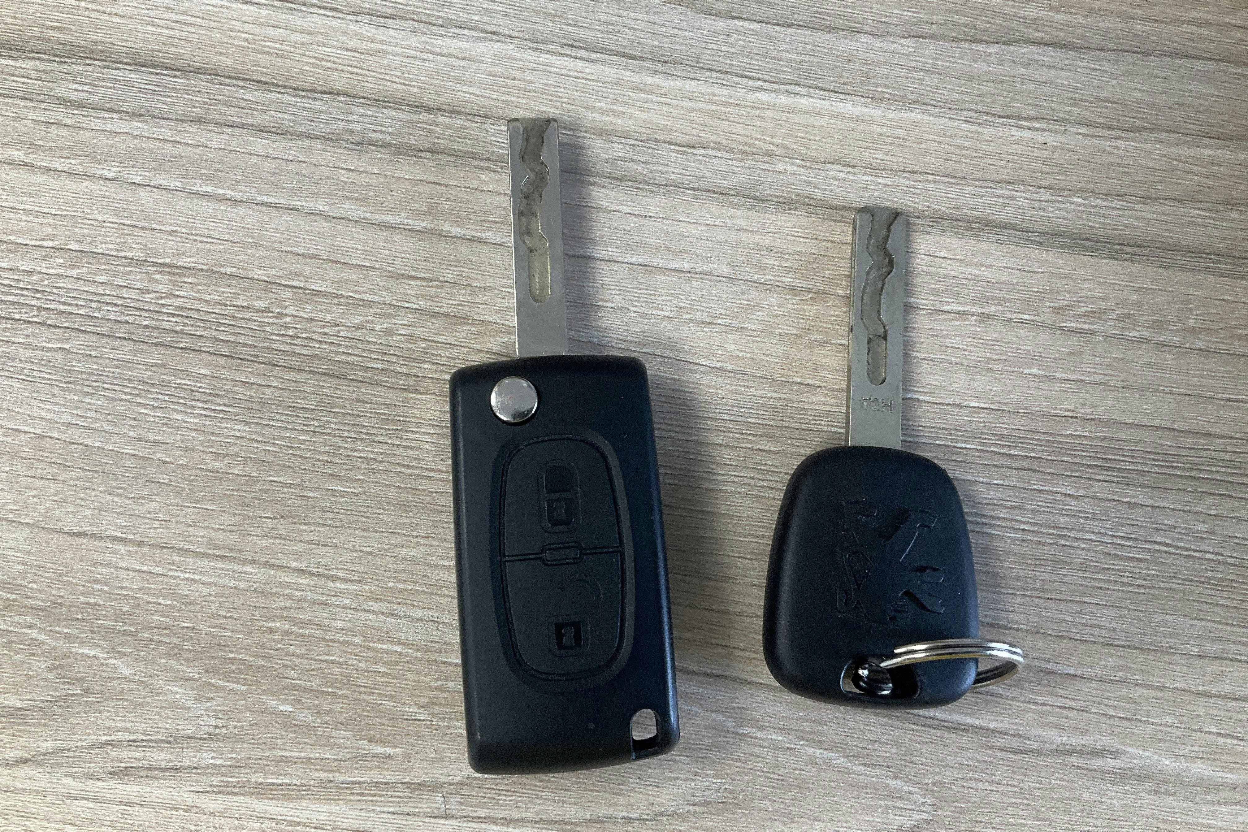Vehicle Image 15