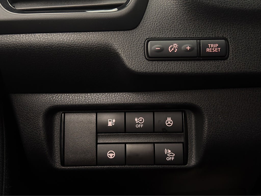 Vehicle Image 24