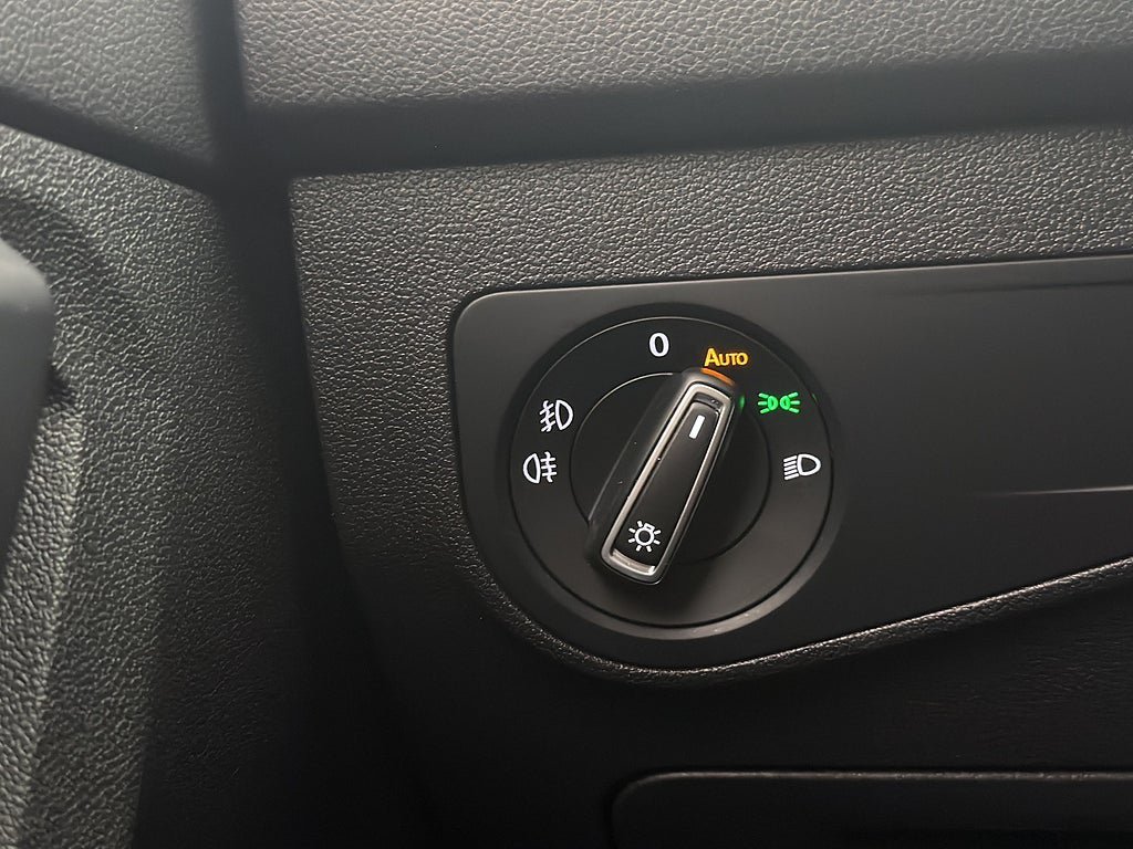 Vehicle Image 27