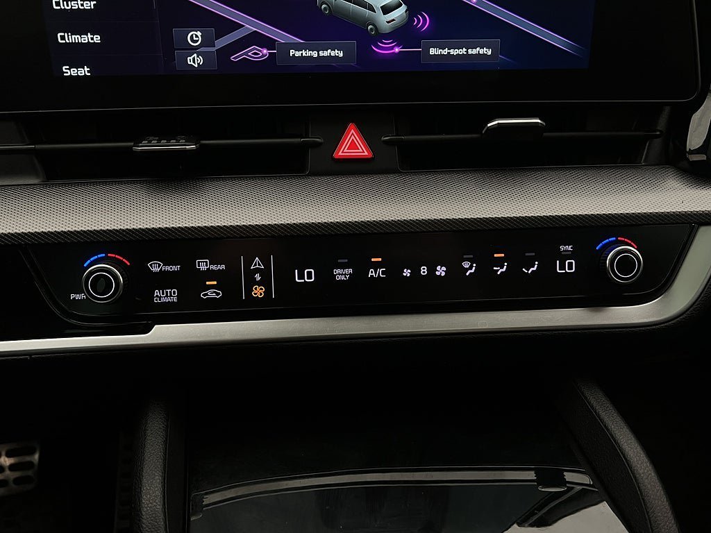 Vehicle Image 28