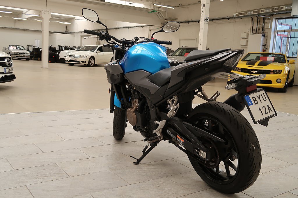 Vehicle Image 4