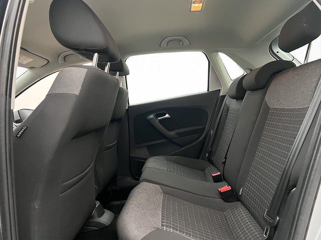 Vehicle Image 23